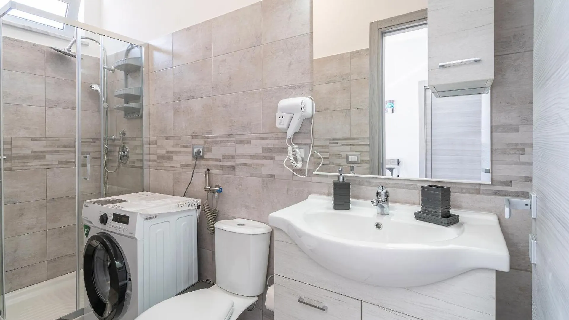 بيت ضيافة Le Quattro Perle Apartments باكينو