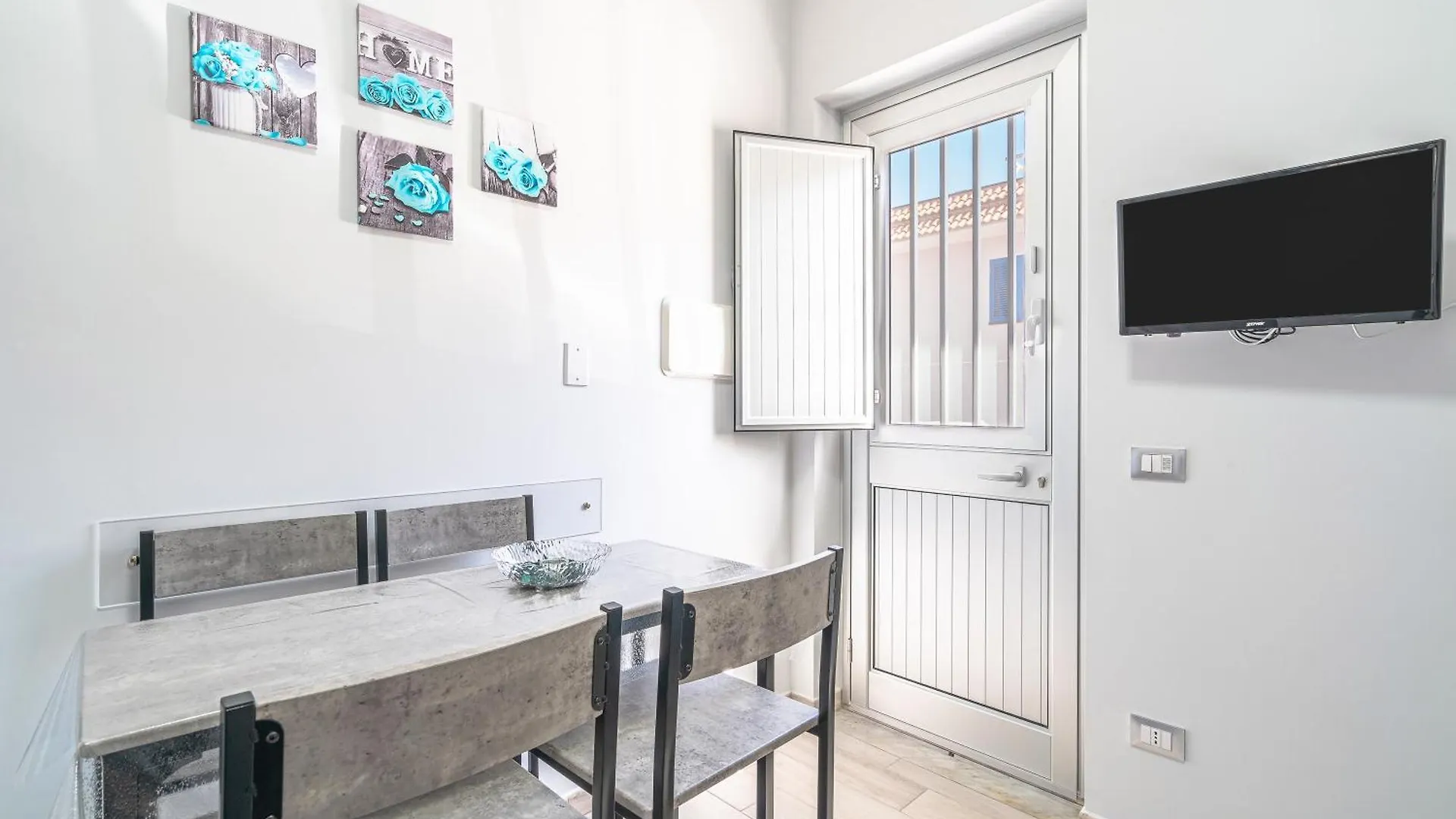 Le Quattro Perle Apartments باكينو 0*,  إيطاليا